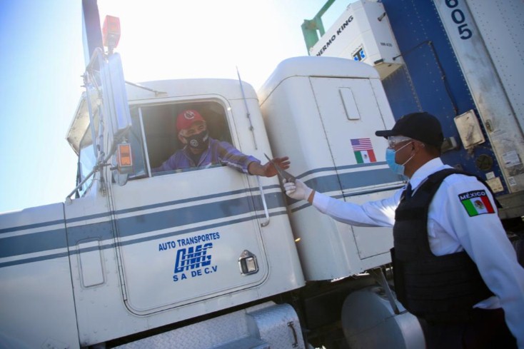  GOBIERNO DE GUADALUPE ORIENTA A TRANSPORTISTAS DE CARGA SOBRE VÍAS RESTRINGIDAS