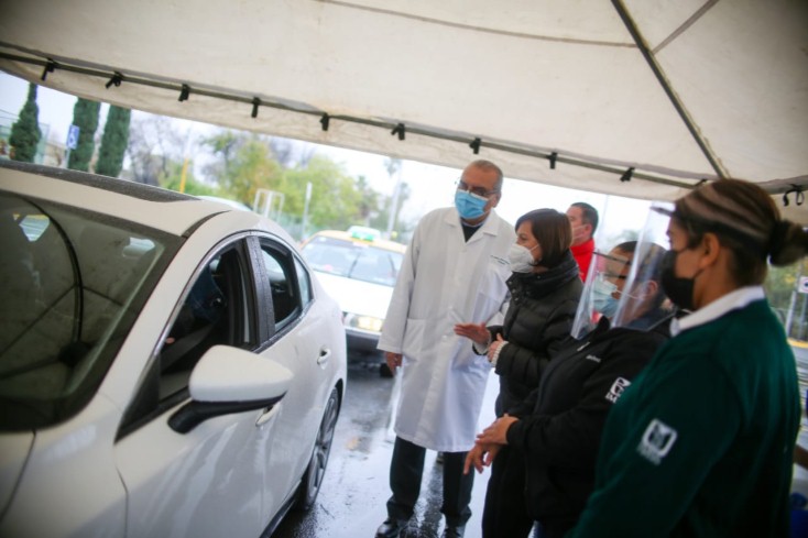  INSTALAN EN GUADALUPE MÓDULOS DRIVE THRU DE VACUNACIÓN CONTRA INFLUENZA