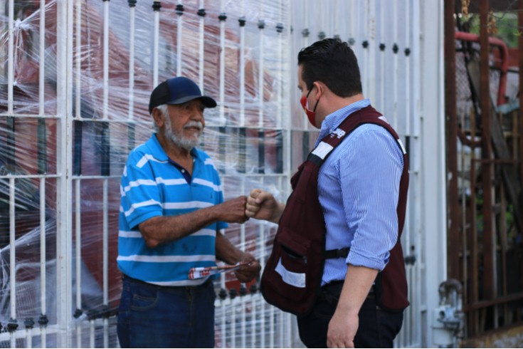  SE COMPROMETE DANIEL TORRES CON LOS ADULTOS MAYORES DE GUADALUPE