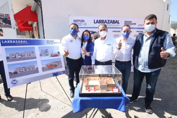  LARRAZABAL FIRMA COMPROMISO EN SANTIAGO PARA CREAR CENTROS INTEGRALES DE SEGURIDAD CIUDADANA