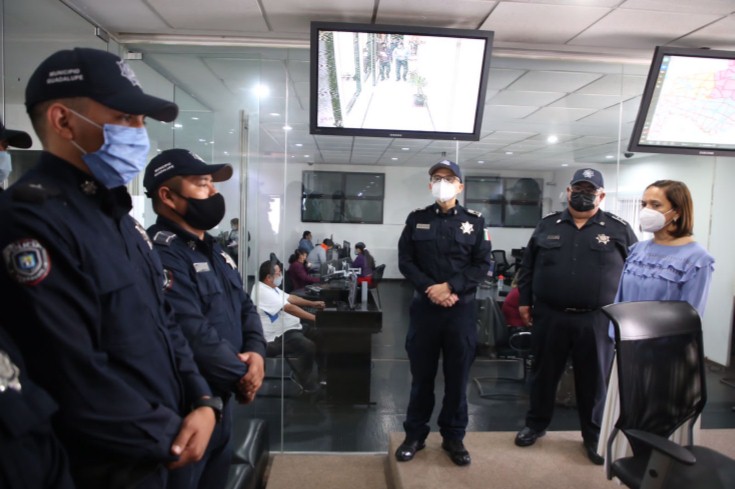  RECONOCE CRISTINA A POLICÍAS POR ACCIONES RELEVANTES