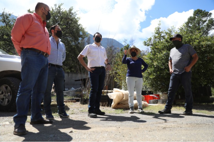  ENTREGA DAVID DE LA PEÑA APOYOS A AFECTADOS POR INCENDIO EN LA SIERRA