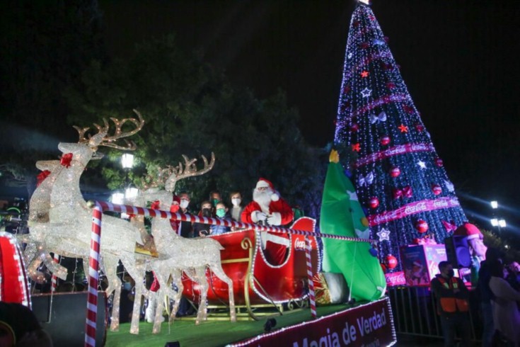  ENCABEZA CRISTINA DÍAZ CEREMONIA DE ENCENDIDO DEL PINO NAVIDEÑO EN GUADALUPE